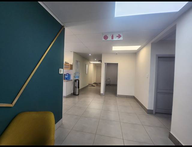 485M² OFFICE TO LET IN VORNA VALLEY